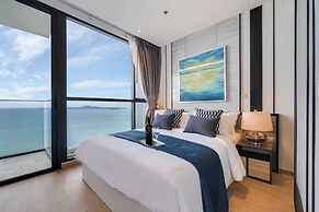 35th Floor Sea View Beauty
