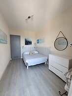 Maison Pieds Dans l eau St Florent