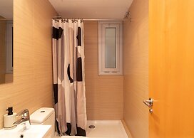 Modern Apartment Near Pl Espa a