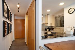 Modern Apartment Near Pl Espa a