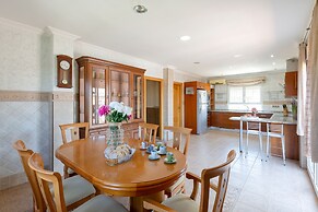 Real Dream Villa by Fidalsa