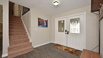 Fairfield in Mesa With 4 Bedrooms and 3 Bathrooms