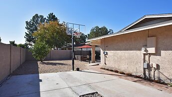 Fairfield in Mesa With 4 Bedrooms and 3 Bathrooms