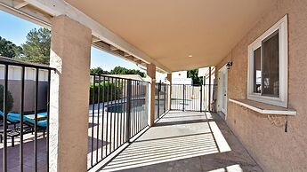 Fairfield in Mesa With 4 Bedrooms and 3 Bathrooms