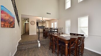 Fairfield in Mesa With 4 Bedrooms and 3 Bathrooms