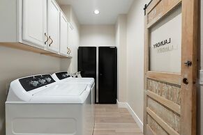 Dublin in Gilbert With 4 Bedrooms and 2 Bathrooms