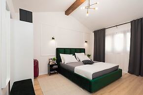 Designer Villa Simone - Modern Heritage Style