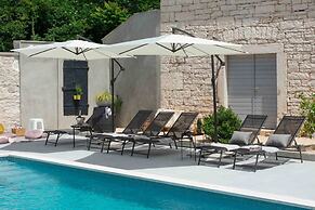 Designer Villa Simone - Modern Heritage Style