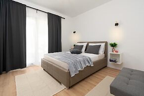 Designer Villa Simone - Modern Heritage Style