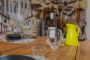 Historical Centre Terrace Aircon by LD Apartments