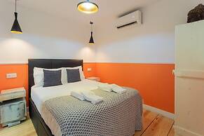 Historical Centre Terrace Aircon by LD Apartments