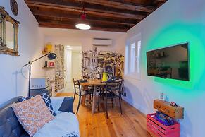 Historical Centre Terrace Aircon by LD Apartments