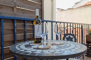 Historical Centre Terrace Aircon by LD Apartments