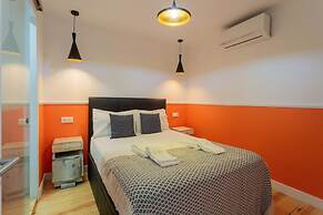 Historical Centre Terrace Aircon by LD Apartments