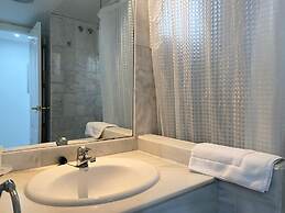 2 Bedroom Close to the Pool F-4