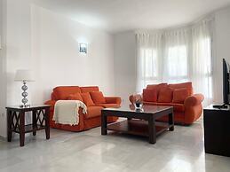 Spacious Poolside 3 Bedroom F-5