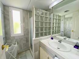 Duplex 3 Bedroom Top Floor F-3
