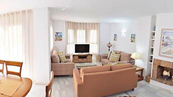 3 Bed Excellent and Quiet Location F-4
