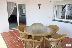 Bright 2 Bedroom First Floor F-4