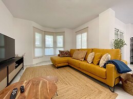 Modern 3 Bedroom Pool Access Apartment F-7
