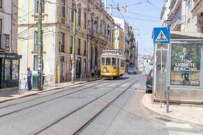 Old Town Chiado Balcony Aircon by LD Apartments