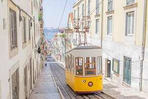 Old Town Chiado Balcony Aircon by LD Apartments