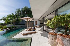 Solaris 3-bedroom Beachfront Villa in Koh Samui