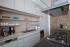 Solaris 3-bedroom Beachfront Villa in Koh Samui