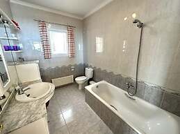 Two Bedroom Apartment With Breath-taking Views