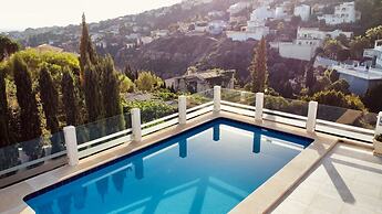 Incredible Views Villa With Private Pool