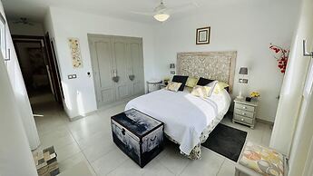 Incredible Views Villa With Private Pool