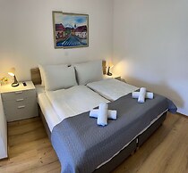 Bijol Apartments - Studio E