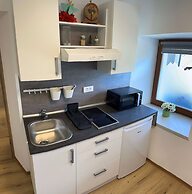 Bijol Apartments - Studio E