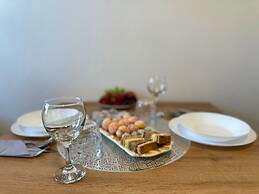 Bijol Apartments - Studio E