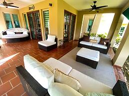 Daria Beachfront Community Steps 2 Pool- Generator