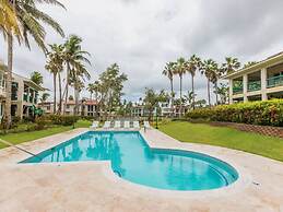 Daria Beachfront Community Steps 2 Pool- Generator