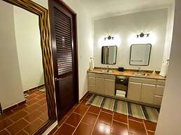 Daria Beachfront Community Steps 2 Pool- Generator