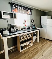 Ellis House Trail Lodging Sleeps 16