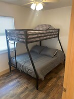 Trail House In Gilbert Sleeps 12