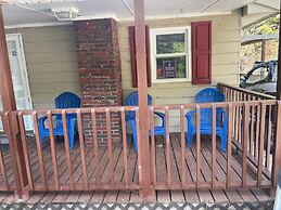 Trail House In Gilbert Sleeps 12