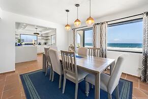 4 BR Kikita Beach Villa Oceanfront w Pool