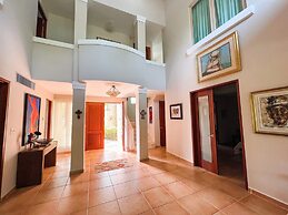 Villa Iris 2 Story Ocean View Villa W Pool Access