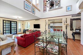 Villa De Palma - Oceanfront Community w Generator