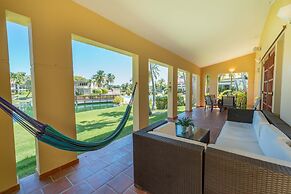 Villa De Palma - Oceanfront Community w Generator