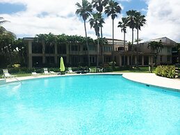 Giovanni Beachfront Community w Pools