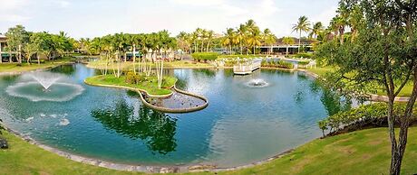 Giovanni Beachfront Community w Pools