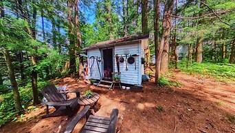 The Floater-a House Boat on Grant Island Bham Lk
