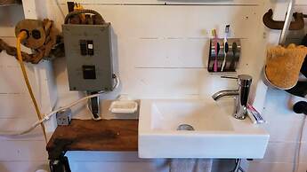 The Stabbin Cabin Grant Island w Boat Hottub Pet
