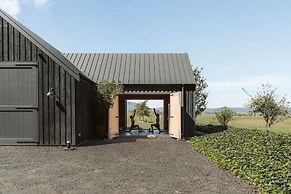 Linnaeus Farm Berry - by Linnaeus Collection