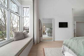 Rubus Blue Berry - by Linnaeus Collection